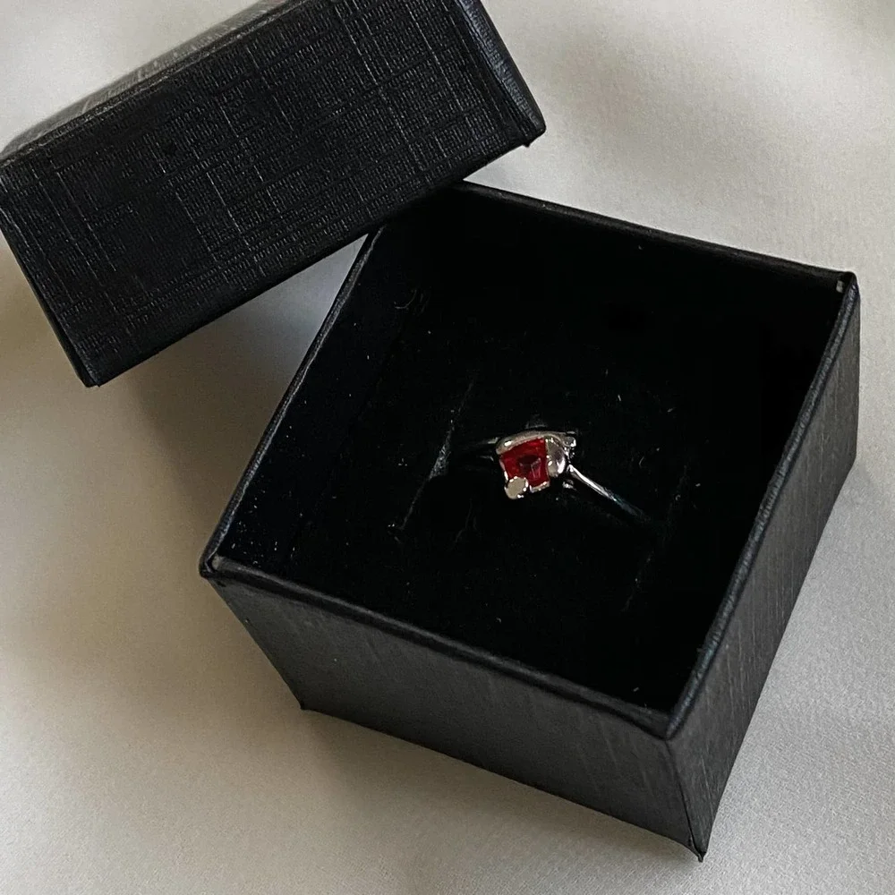 VTG Dainty Red CZ X Bow Skinny Stacker Ring - Picture 2 of 5